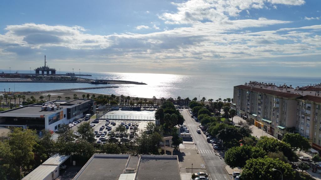 Apartamento Plaza Reina Apartment Малага Екстериор снимка