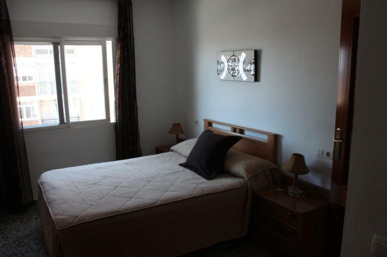 Apartamento Plaza Reina Apartment Малага Екстериор снимка